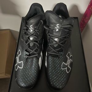 Brand new under armor blur football cleats